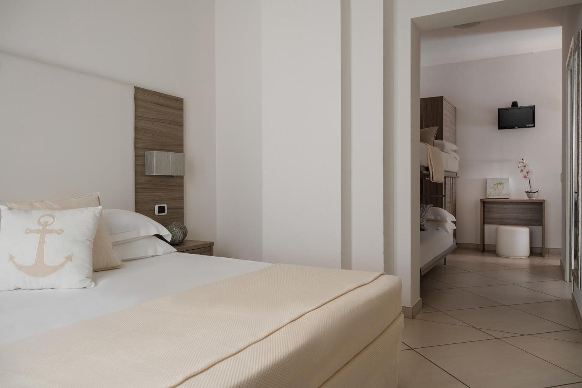 Hotel Embassy 里乔内 外观 照片