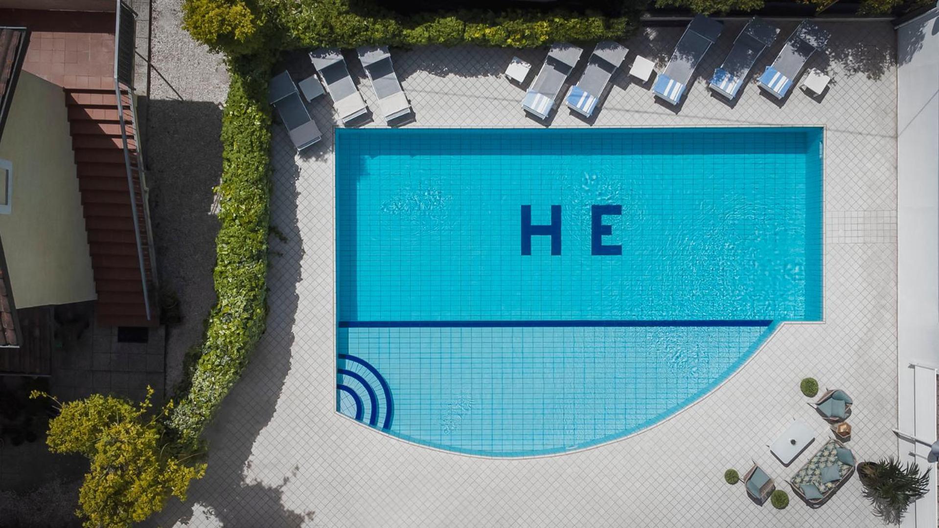 Hotel Embassy 里乔内 外观 照片